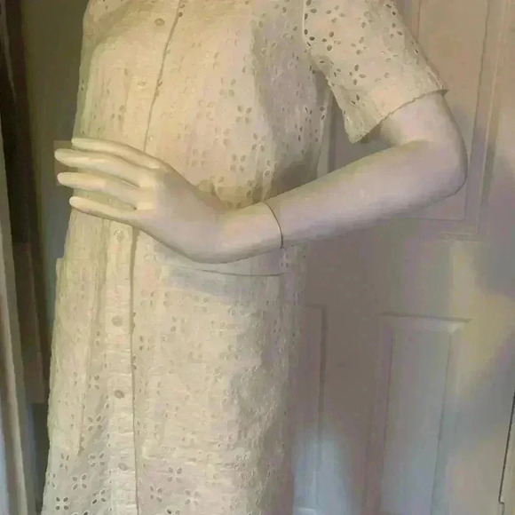 Gap - Picture 9 of 15